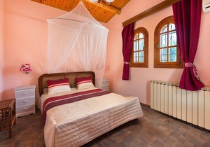3 Bedroom Peaceful Villa - "Villa Marianna A"
