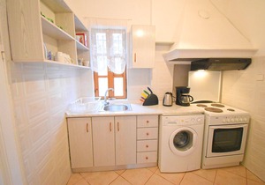 A groundfloor beachfront apartment at Metamorfosi Sithonia for 5 guests