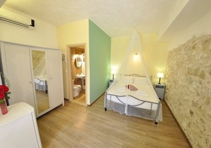 Adamantia Double Room A4 /2 guests