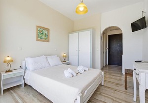 Alexandra Studio 2