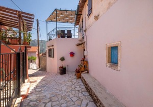 Alia house