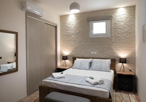 Alia house