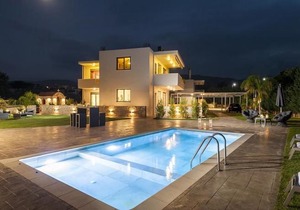 Amaen Luxury House