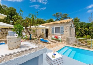 Angelina Villa - Four bedroom traditional Paxos villa