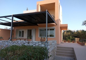 Apartment 100 m from the sandy beach of Gerani, ideal point to explore W. Crete