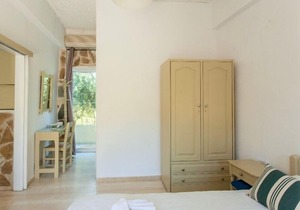 Apartment only steps from the beach