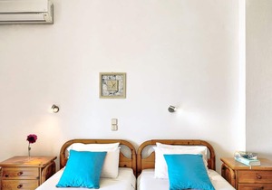 Apartment with beautiful sea views over the bay of Agios Georgios Pagi in the north of Corf