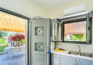 Apartments Katerina by the sea