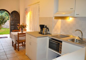 Apartments mit Pool Maria am Agios Gordios Strand