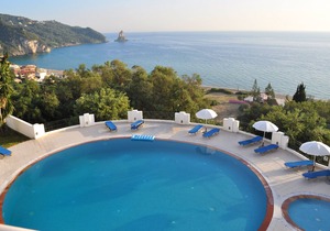 Apartments mit Pool Maria am Agios Gordios Strand