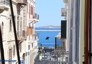 Avra Rooms Syros