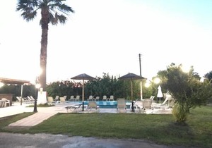 Banos Apartments and swimming pool