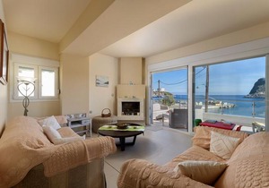 Beach Front Condo South Crete