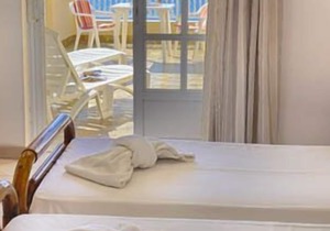 Beachfront apartment with sea views - Agios Georgios Pagon