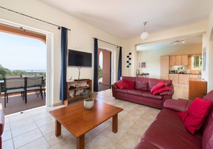Beautiful five bedroom villa with sea views and pool in Kefalonia