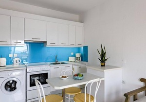 Bellevue Suites Apartment 3 with Sea View