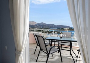 Bellevue Suites - Deluxe One Bedroom Apartment with Sea View