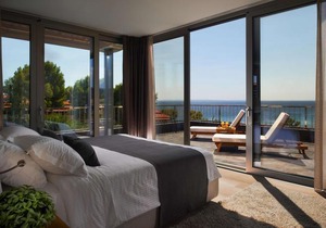 Blue Dolphin Hotel