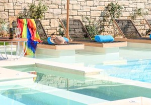 Blue Lake Villa Heated Pool