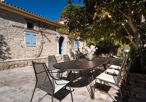 Bratis 4-bedroom Holiday Home