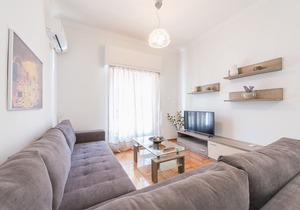 Bright apt in the heart of Athens