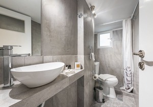 Bright apt in the heart of Athens