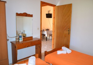 Bungalow Kefalonia: cute 2 bedroom bungalows in Spartia on a spacious territory