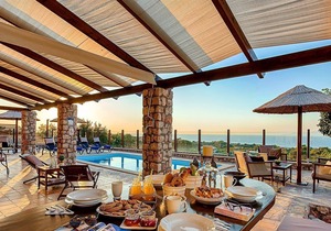 Butterfly villa sleeps up to 14
