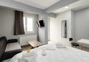 Caravanserai Studio 9