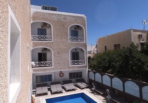 Deluxe Double Room 30 meters from Perissa Beach