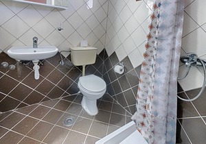 Dora Apartment 3 - in a quiet location only 300m from the sandy beach - in the bay of Agios Geo