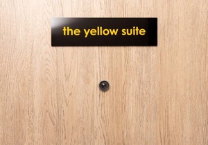 Downtown Luxury Boutique Suites : The Yellow Suite