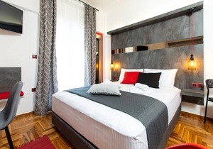 Downtown Luxury Boutique Suites : The Red Suite