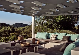 Drallos Luxury Villa - 6 Bedrooms & Private Pool