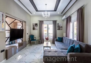 Elegant 2BR Apt Rooftop Pool & Walk to Old Town