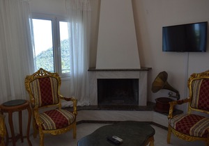 ESTATE DAFNOPANAGIA VILLA MAGDA