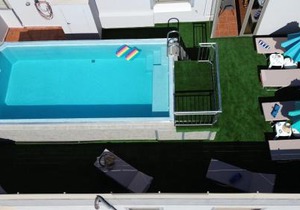 Evgenias Luxury Apartment with Rooftop Pool