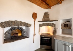 Exochi 3 - Traditional sea view house (up to 4 persons)