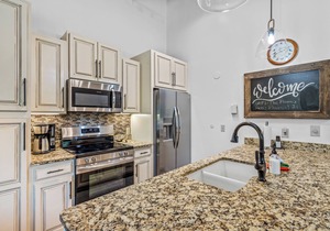 Expansive Condo! Walk to the Slopes! Winter Shuttle! Heated Pool & Hot Tub! in Steamboat