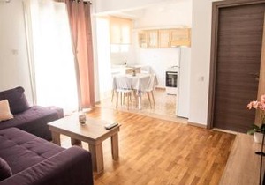 Explore Greece from Comfortable City Centre Apartment