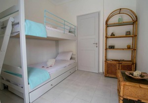 Filrose Sea View Apartment by TravelPro Servi...