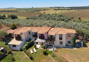 #FLH - Rastoni Retreats