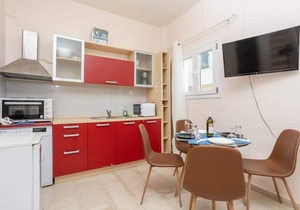 Flora Maisonettes 2 - Two Bedroom House, Sleeps 5