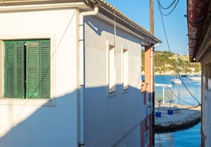 Flora Maisonettes 2 - Two Bedroom House, Sleeps 5