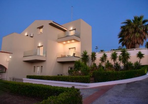 Golden Dream Apartments