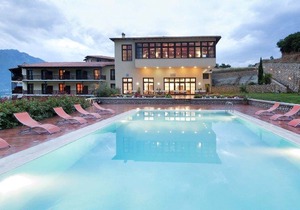Grand Meteora Hotel