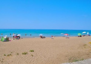 Holiday Apartments yannis on Agios Gordios beach in Corfu