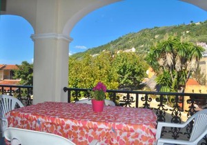 Holiday Apartments yannis on Agios Gordios beach in Corfu