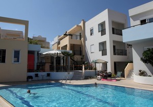 Holiday home complex with pool, close to the sea, wifi | Sfakaki, Crete