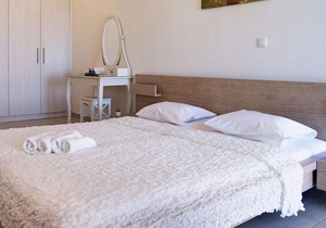 Holiday house Pefki for 1 - 6 persons with 3 bedrooms - Twin house